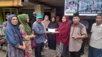 Alumni Lintas Angkatan SMEA/SMKN 2 Pariaman, Berikan Bantuan Kepada Korban Kebakaran Kampuang Balai