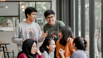 Mengungkap Pola Pikir Generasi Z: Kreatif, Kritis, dan Siap Menghadapi Tantangan Digital”