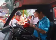 Pemko Padang Bagikan 15 Ribu Bendera Merah Putih, Ajak Warga Kibarkan Semangat Kemerdekaan