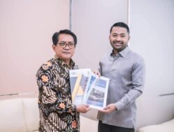 Bupati John Kenedy Azis Kawal Langsung Aspirasi Padang Pariaman ke DPR RI