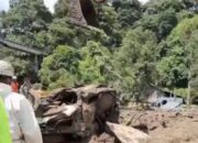 Perjuangan Tim SAR Temukan Dua Sopir Travel Payakumbuh yang Hilang di Jembatan Kembar Padang Panjang