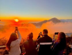 Trekking Gunung Batur Bali, Nikmati Sunrise Spektakuler Bersama Pemandu Profesional Berpengalaman 10 Tahun