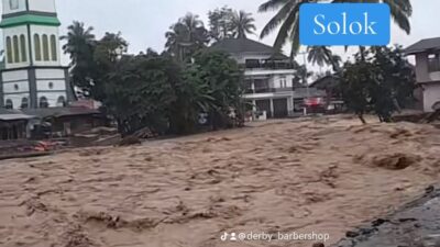 Hujan Deras Kembali Guyur Sumbar, Debit Sungai Naik dan Banjir Rendam Sejumlah Wilayah