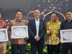 Bawaslu Pesisir Selatan Raih Penghargaan Kehumasan Terbaik Nasional untuk Kelima Kalinya