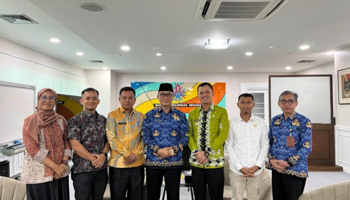 Apresiasi Pelantikan PPPK Paruh Waktu, Firman Arif Minta ASN Tingkatkan Pelayanan Masyarakat