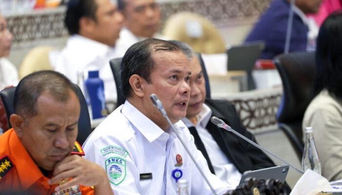 BMKG Imbau Pantau Info Cuaca Resmi pada Periode Nataru 2025–2026
