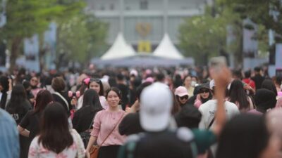 Belanja Pengalaman Gen Z Terus Naik Meski Ekonomi Tertekan, Ini Penjelasan Pakar