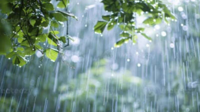 BMKG Peringatkan Cuaca Ekstrem: Siklon Luana dan Bibit Siklon 92P Picu Hujan Lebat hingga Angin Kencang di Indonesia