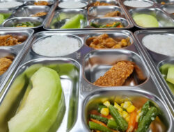 SETAHUN PROGRAM MBG BERJALAN, PAKAR GIZI UGM DESAK STOP ULTRA PROCESSED FOOD