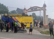 Kecelakaan Beruntun di Pendakian Panyalaian Tanah Datar, Truk Kargo Terguling