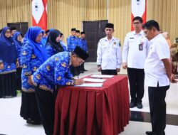 Bupati Padang Pariaman Lantik 50 Kepala Sekolah, Tegaskan Tak Ada Jual Beli Jabatan