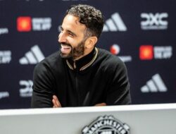 Manchester United Pecat Ruben Amorim, Darren Fletcher Resmi Jadi Pelatih Sementara