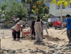 Gotong Royong Pascabencana Longsor Maninjau, Ratusan Warga dan Polri Turun Tangan