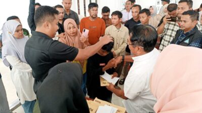 Negara Hadir di Tengah Duka, Santunan Korban Bencana Hidrometeorologi Diserahkan di Padang Pariaman