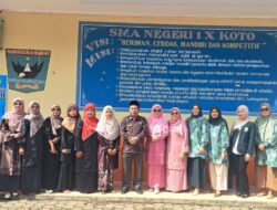 Program CERIA UMNatsir Bukittinggi Perkuat Literasi Kesehatan Reproduksi Islami di SMAN 1 X Koto