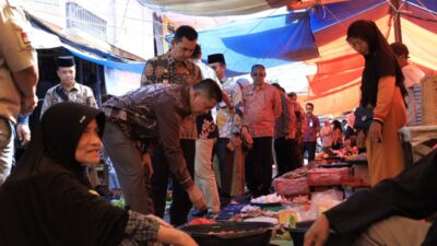 Operasi Pasar Pasaman 2026: Bupati Welly Suhery Pastikan Harga Sembako Stabil Jelang Ramadan