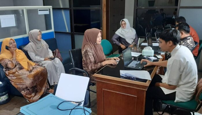 Kepsek SD–SMP Padang Ramai-ramai Aktivasi TTE di Diskominfo, Birokrasi Makin Digital
