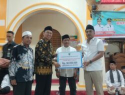 Safari Ramadan di Padang Pariaman, Wagub Vasko Salurkan Bantuan untuk Dua Masjid