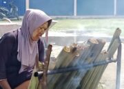 Tradisi Malamang Sambut Ramadan di Ulakan Tapakis Padang Pariaman Tetap Lestari