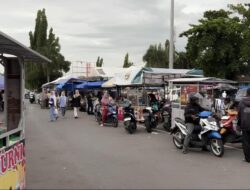 Pasar Pabukoan Pariaman Diserbu Warga di Hari Kelima Ramadan, UMKM Raup Berkah