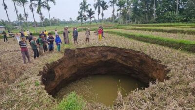 Musim Hujan Picu Rentetan Longsor dan Sinkhole Awal 2026, Badan Geologi: Tata Ruang Jadi Penentu Keselamatan