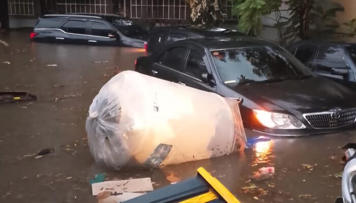 Lebaran Dikepung Banjir! 3.675 Rumah di Depok Terendam, 14.700 Warga Terdampak