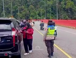 Viral Kelok 9 Dipenuhi Sampah dan Pengendara Berhenti, Polisi Turun Tangan Bubarkan Kerumunan