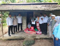 Miris! Lansia 72 Tahun Hidup Sendiri di Rumah Nyaris Roboh, Pemkab Padang Pariaman Turun Tangan