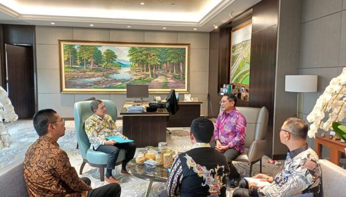 Bupati Padang Pariaman Gandeng PT Hutama Karya, Dorong UMKM Masuk Rest Area Tol dan Usulkan Dana CSR untuk Kantor DPRD