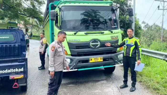 Kecelakaan Maut di Jalan Solok–Padang, Mahasiswa Tewas Usai Motor Slip di Tikungan