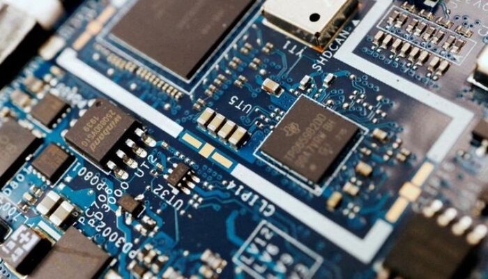 Industri Chip China Melejit, AI dan Sanksi AS Jadi “Bahan Bakar” Lonjakan Pendapatan