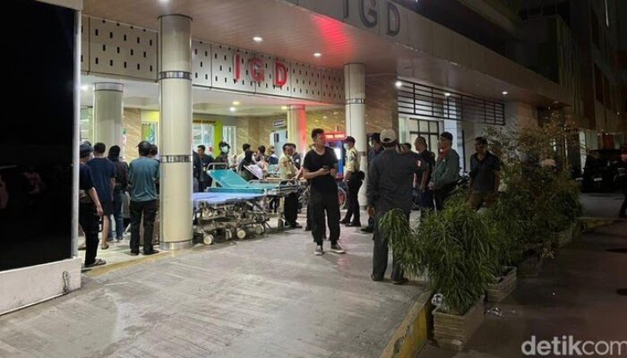 UPDATE Tabrakan Kereta Bekasi: 71 Korban Dievakuasi, 4 Tewas, Evakuasi Masih Berlangsung