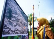Foto-foto Pulau Sumatera Berguncang Dipajang di Halaman Istano Basa Pagaruyung