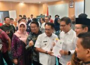 Temui Menteri Kesehatan di RSUP M. Djamil Padang, Bupati JKA Minta Perbanyak Puskesmas di Nagari