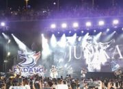 SPEKTAKULER! Ribuan Warga Tumpah Ruah Saksikan Musik Hiburan Xploria HJK Padang