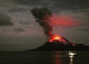 Gunung Anak Krakatau Erupsi, 4 Bandara Ditutup Sementara Akibat Abu Vulkanik