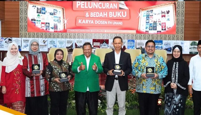Rahmat Bagja Bedah Lima Buku Dosen FH Unand dalam Lustrum XV