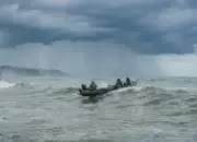 BMKG Prediksi Hujan Petir dan Gelombang hingga 2,5 Meter di Perairan Sumbar
